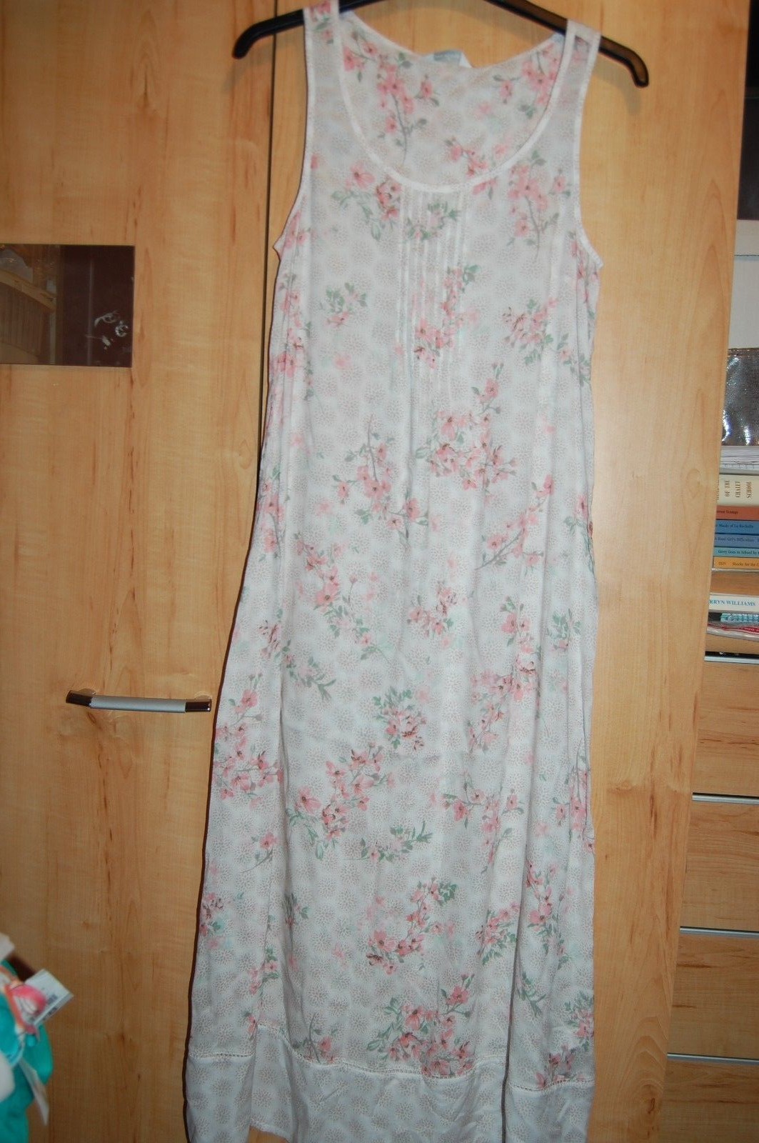 M&S Sleeveless  Nightdress Cream Mix Floral Size UK 8 BNWT