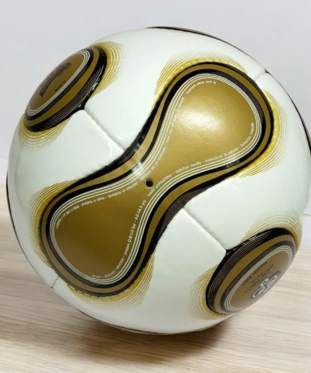 Adidas Teamgeist Gold FIFA World Cup 2006 Germany Official Match