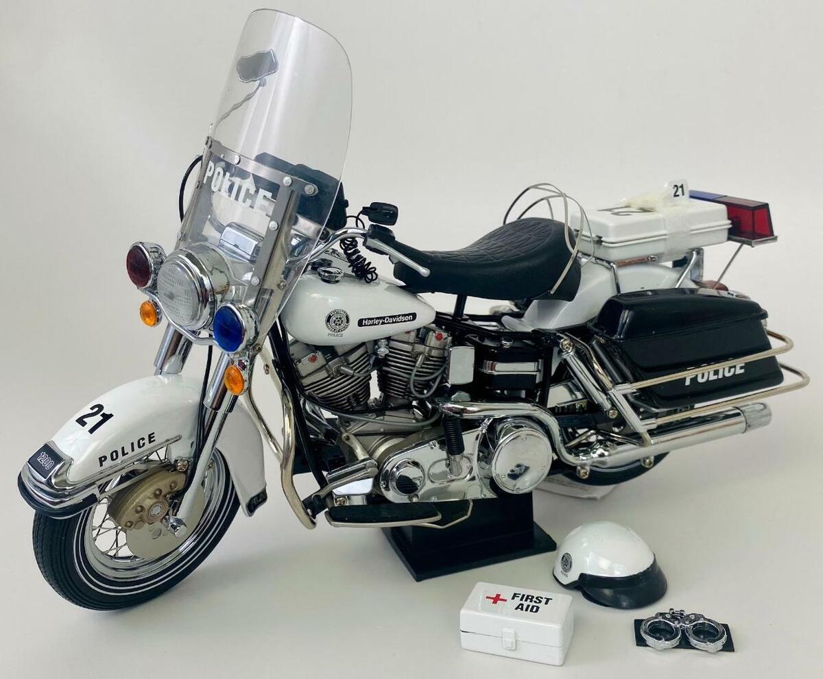 Franklin Mint 1:10 HARLEY DAVIDSON Panhead Police Motorcycle Franklin Mint 1:10 HARLEY DAVIDSON Panhead Police Motorcycle