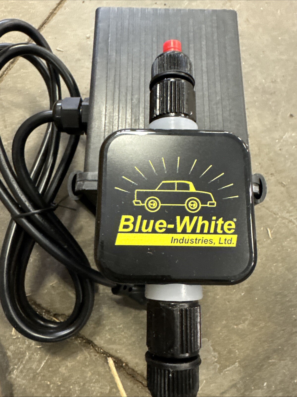 Blue-White C-1500N Metering Chemical Feed Injector Pump C15N302X040V70 31.1 GPD