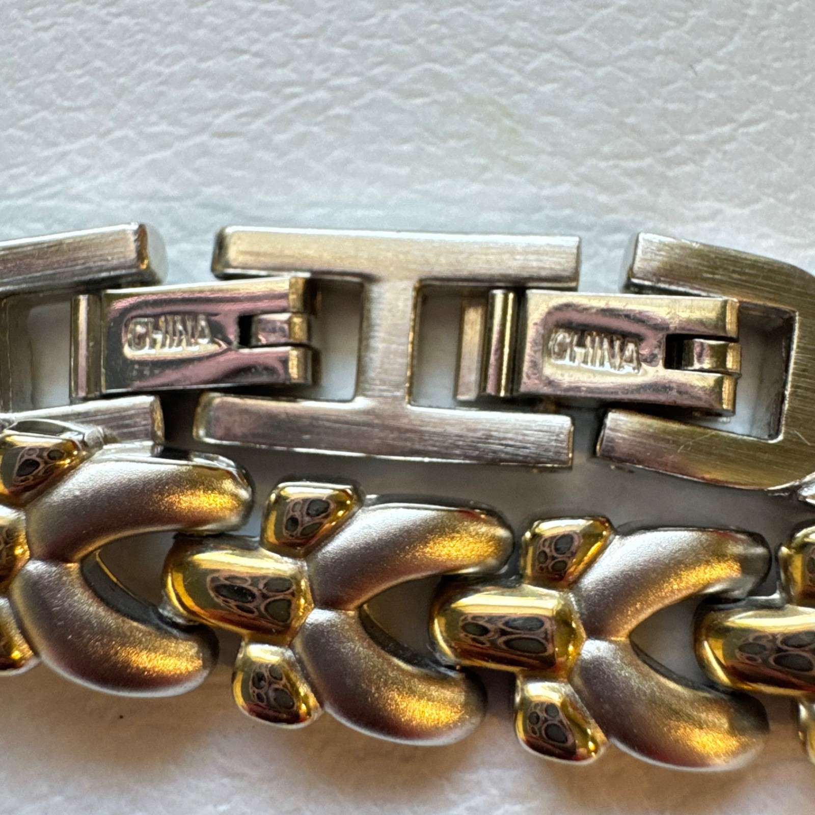 Vintage Two Tone V-Link Interlocking Bracelet Gol… - image 8