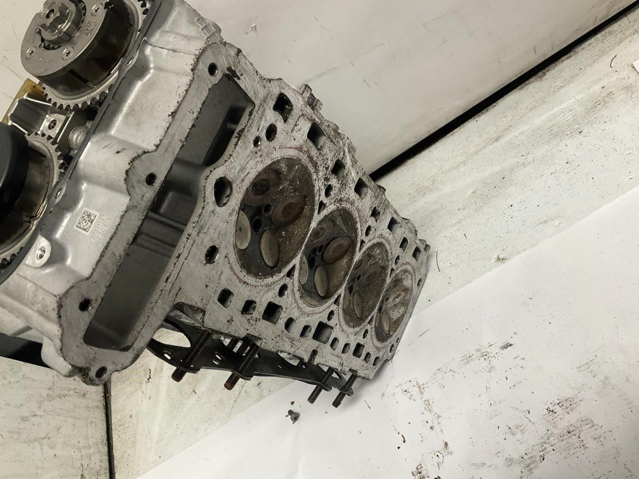 21-26 Bentley Bentayga 4.0L Twin Turbo Engine Right Cylinder Head P