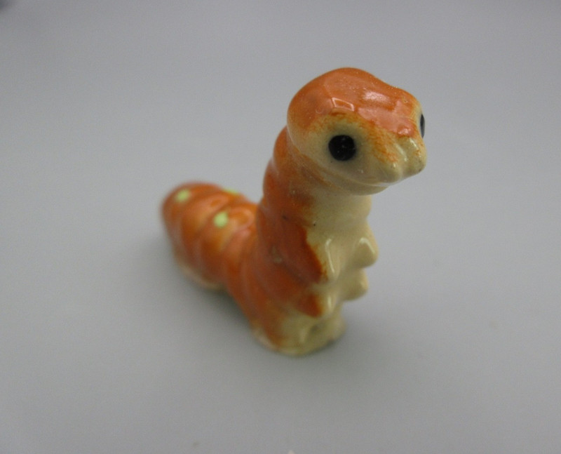 Retired HTF Hagen Renaker Adult Orange  & Cream Green Spot Caterpillar Worm CUTE