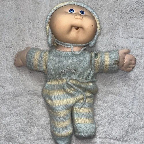 1986 Coleco Cabbage Patch Bean Butt Babies BBB. Blue eyed boy with blue knit set