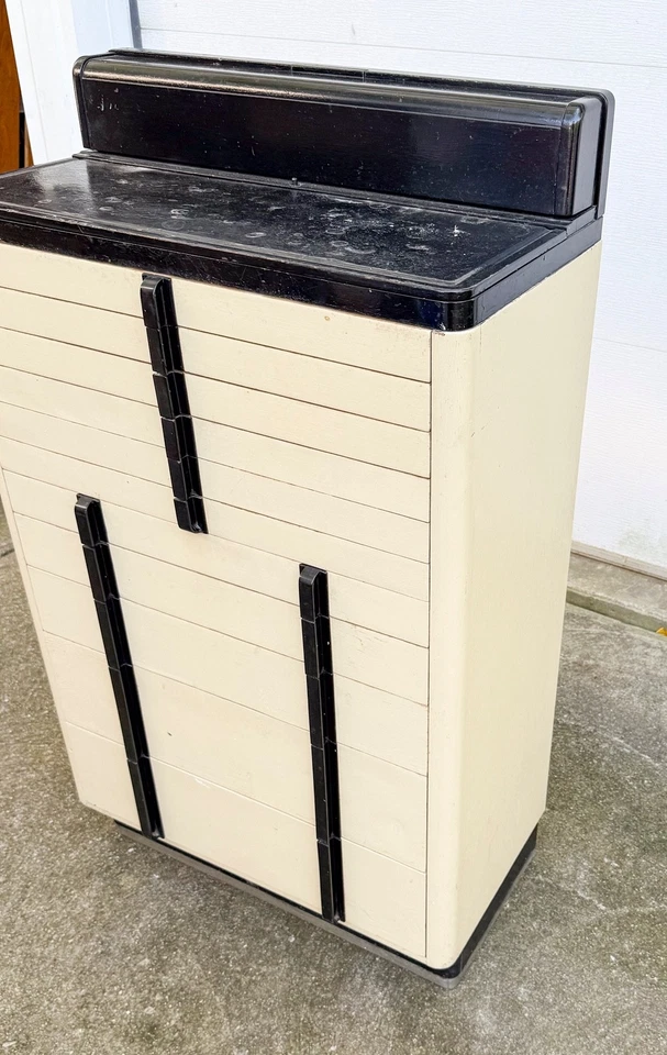 Vintage Art Deco American Cabinet Co. Steel Medical Dental Dentist Chest Cabinet - Image 4 of 4