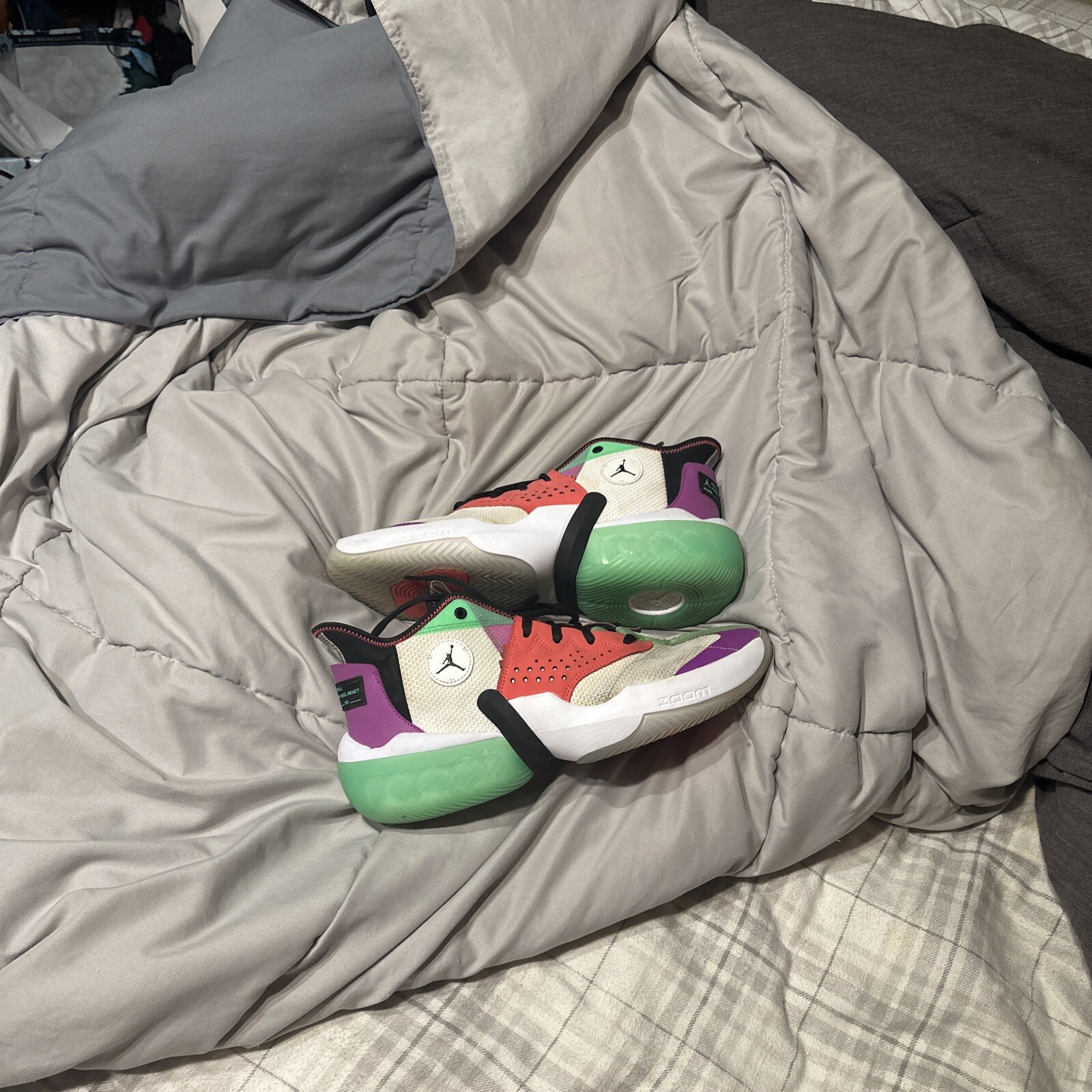 Size 12 - Jordan React Elevation White Hyper Viol… - image 2