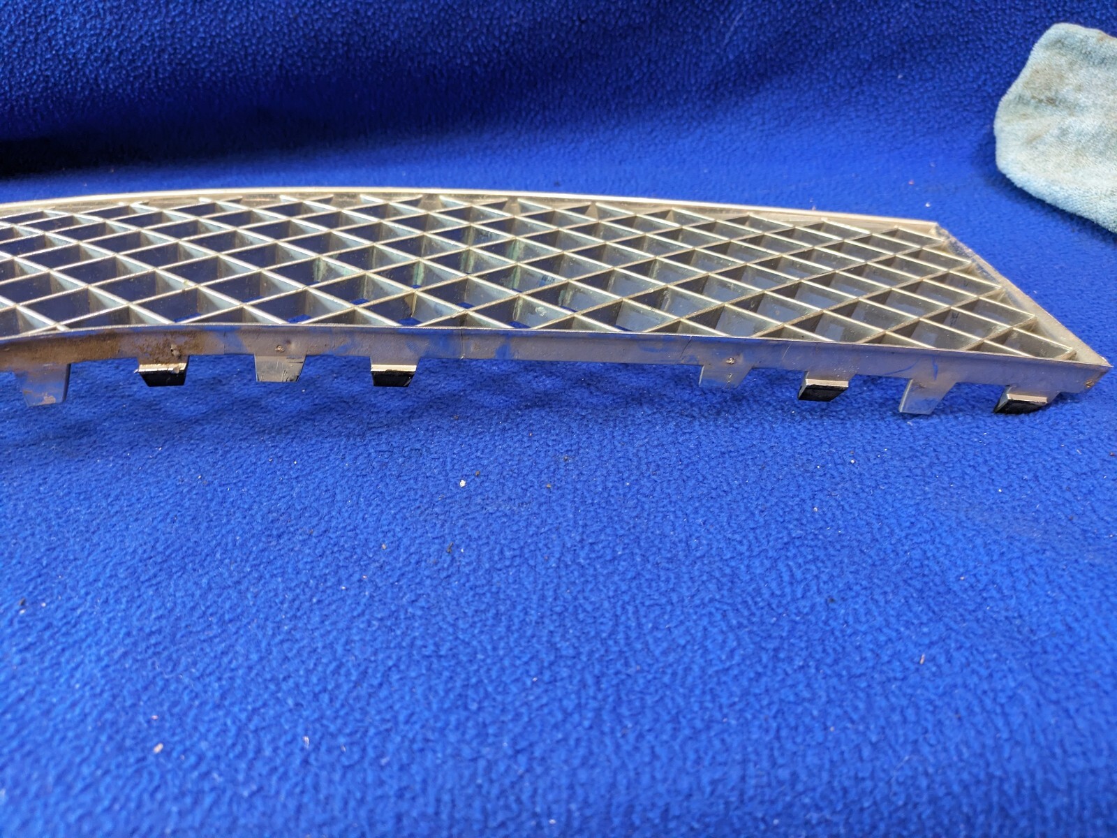 oem genuine Bentley Continental Flying Spur front bumper center chrome grille