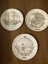 3 of 4 Piece Set  Owl and the Pussycat Royal Doulton Decorative Plates Thwaites