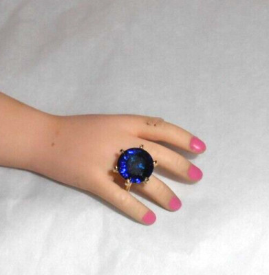 Large BLUE sapp Solitaire GOLD doll RING jewelry Fashion Modeled by modern CISSY