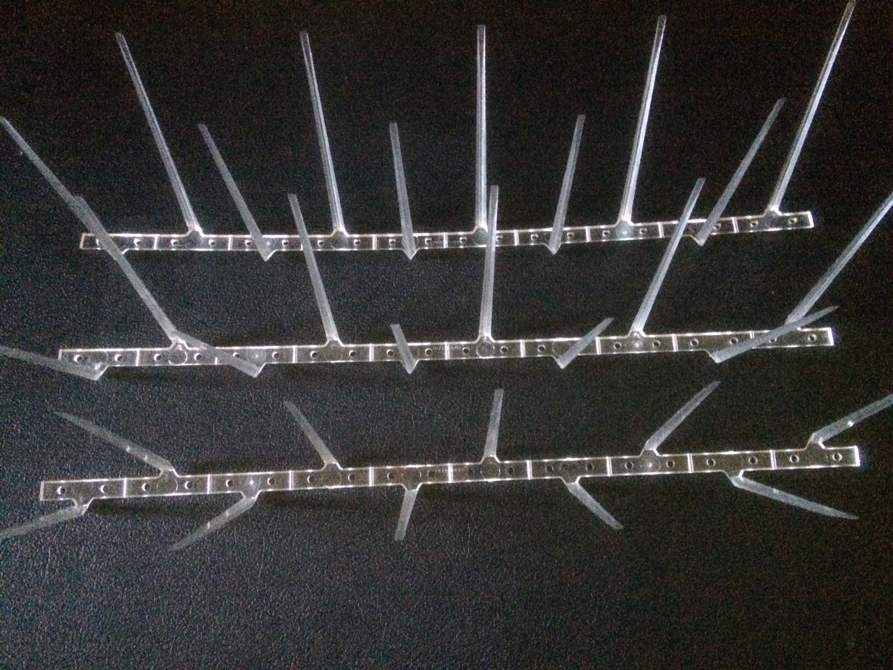 Bird Pigeon Defender Narrow Plastic spikes 1m - Anti Birds Control Deterrent