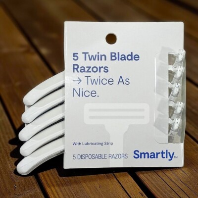 Smartly Twin Blade Disposable Razors With Lubricating Strip 