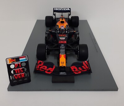 ミニカー Spark 1/18 Red Bull Racing Honda RB16B s-l400.jpg