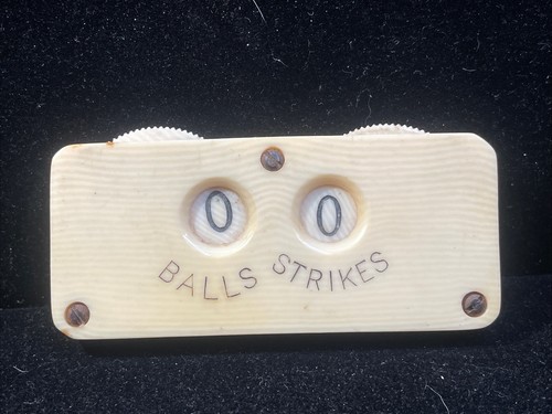 RARE Vintage 1940's Baseball Umpire Celluloid Balls & Strikes Clicker Counter