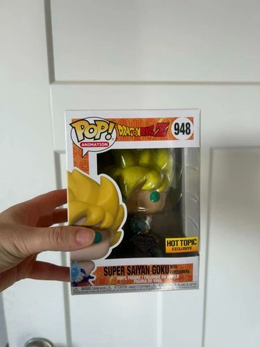 Funko Pop! Vinyl: Dragon Ball Z - Super Saiyan Goku with Kamehameha (Diamond...