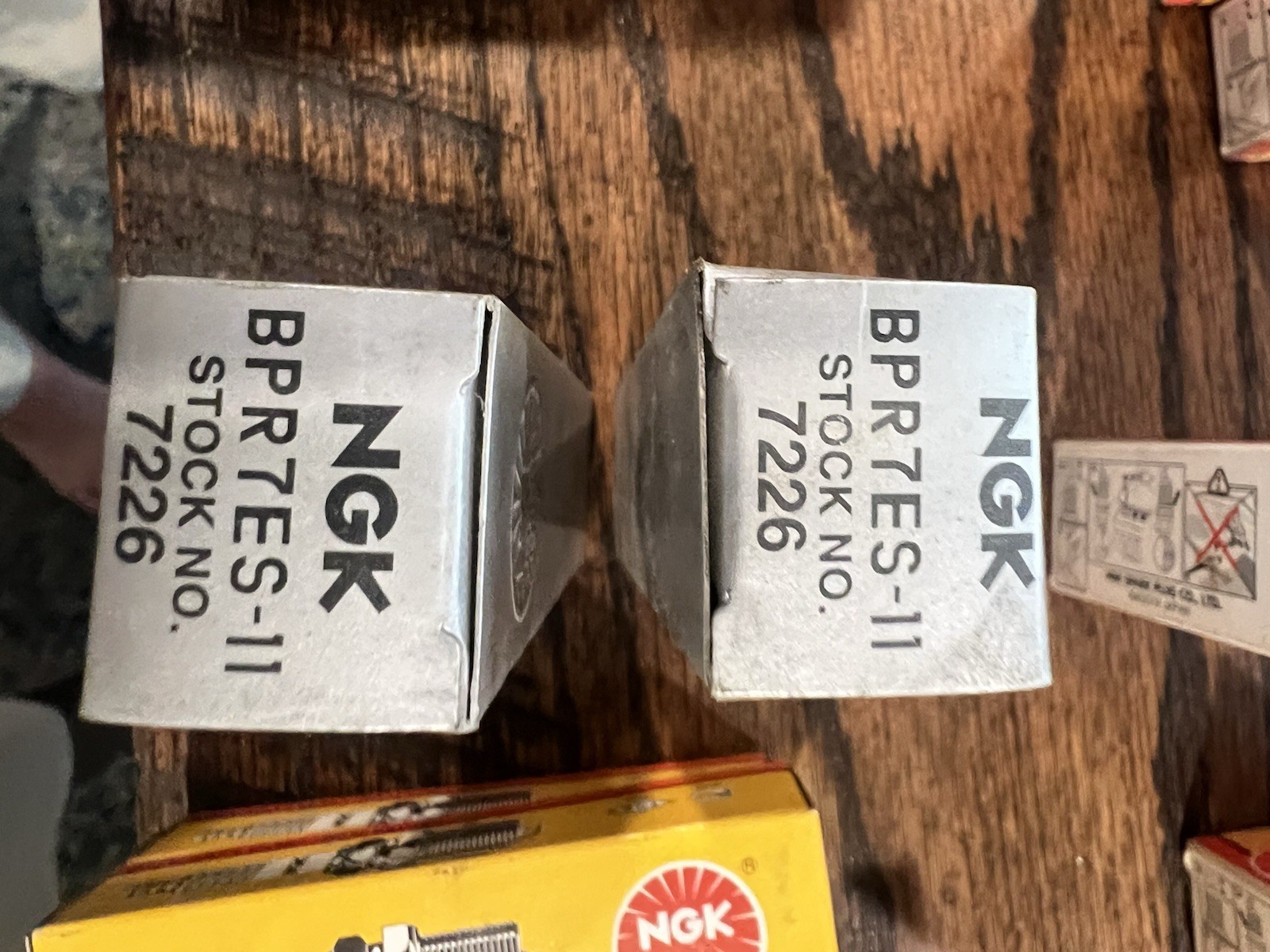 ONE NGK BPR7ES-11 7226 Harley 84-99 Big Twin Evolution NEW IN THE BOX