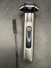 Philips Norelco Series 7000 Wet Dry Electric Rechargeable Shaver S7887