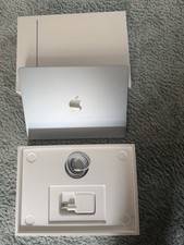 MacBook Air 13” (2025) – M4 Chip | 16GB RAM | 256GB SSD | OVP | 28 Zyklen