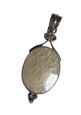 Creme Opal-ähnlicher Silber Anhänger weißer Stein Handarbeit Schmuck oval perlmutt