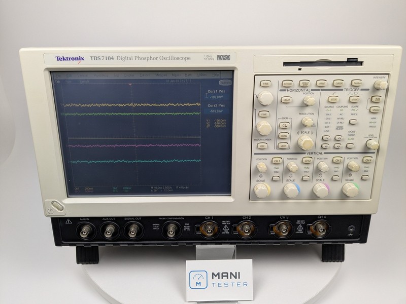TEKTRONIX TDS7104 Digital Phosphor Oscilloscope 1GHz 4CH 10GS/s OPT 3M