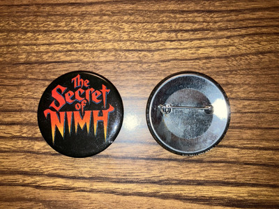1982 Don Bluth SECRET OF NIMH MGM-UA Promo Pin Harold Gass Prod NYC
