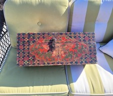 VINTAGE? ANTIQUE? LACQUER?  CHINESE WOOD? TRUNK CHEST BEAUTIFUL