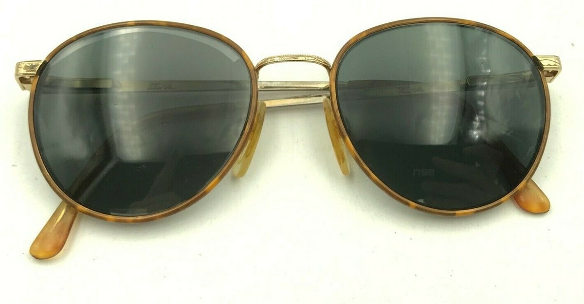 Gold Oval metal designer Sunglasses Brown Lens adjustable nose pads Tura vintage Vintage Tura Brown Gold Metal Oval Sunglasses Engrave  main image 2