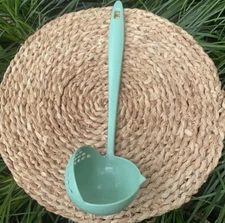 2 In 1 Kitchen Ladle Soup Pan Spoon with Filter Strainer (Green)