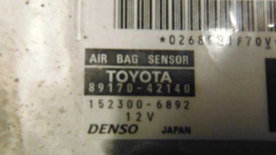 04 05 CHASIS TOYOTA RAV4 ECM SRS BAJO CONSOLA ID 89170-42140 277397 Foto 2 de 4