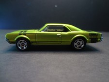 HW Hot Wheels '67 Oldsmobile 442 - Loose 1:64 Spectrafrost - YC