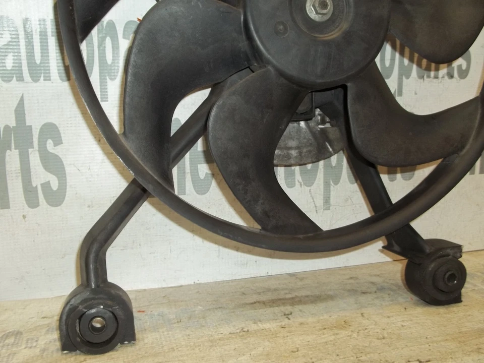 93-97 Cadillac Deville Seville Radiador Motor Ventilador Ventilador Motor 22136417 Foto 3 de 4