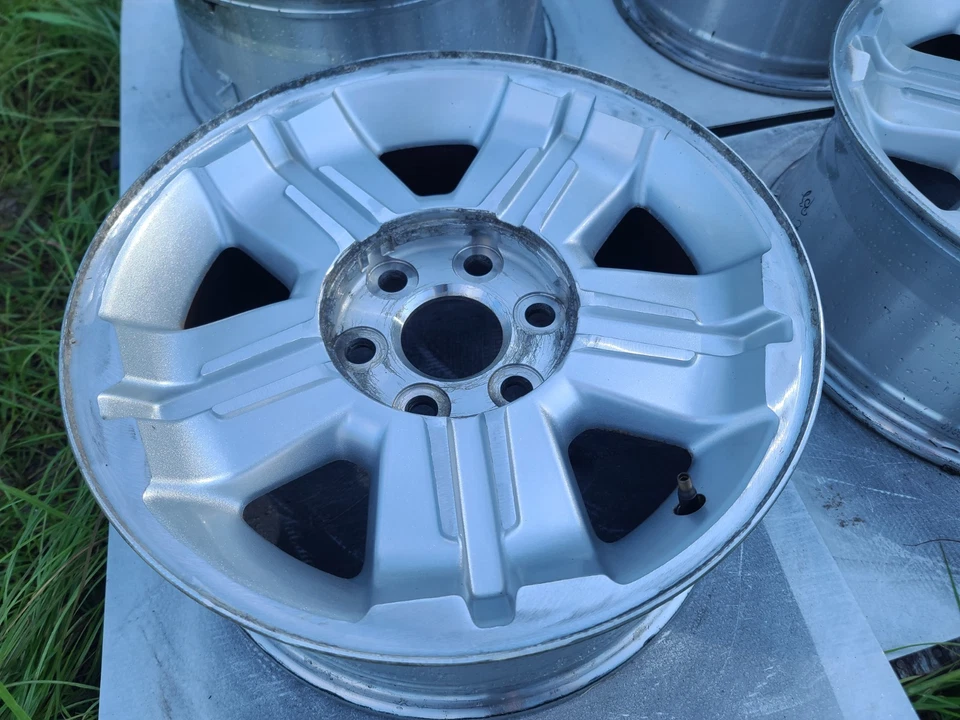 Llanta de rueda genuina GM OEM 2007-2014 18" Sierra Silverado Z71 1500 5300 5353 Foto 2 de 4