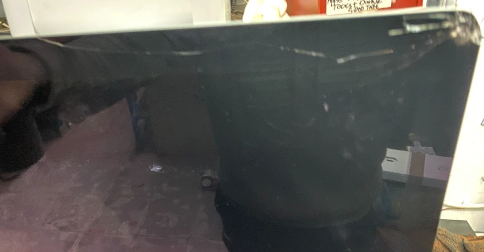 Apple iMac 27" - Core i9 - 32GB RAM -1TB SSD - AMD Radeon Pro 5500XT - READ DESC - Image 4 of 4