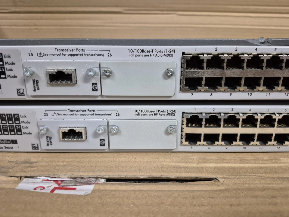 24 Port Managed Switch HP Procurve 2524 J4813A + J4853A 100-FX SC Transceiver X2 - Image 3 of 4