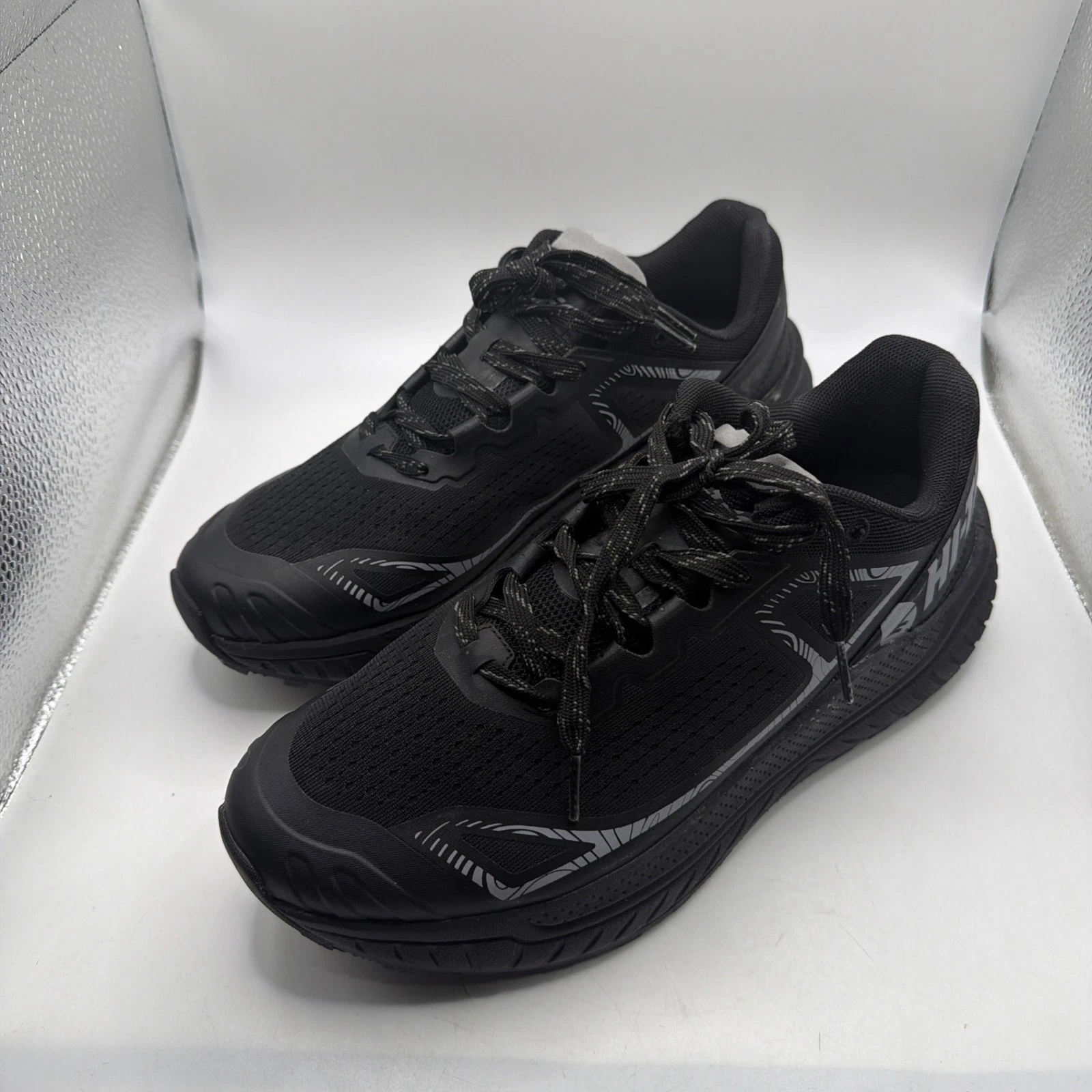 Hi-Tec Men's Trail Running Shoes Black/Alloy Size 8.5. New