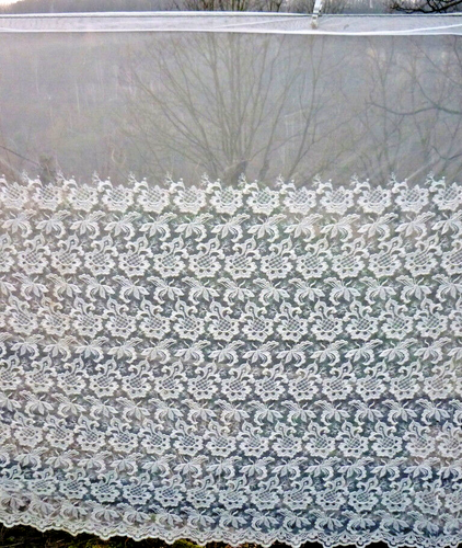 Hochwertige Gardine Tüll Spitze Stores Rosen Muster 1,25 cm hoch 9,20m breit - Bild 4 von 4
