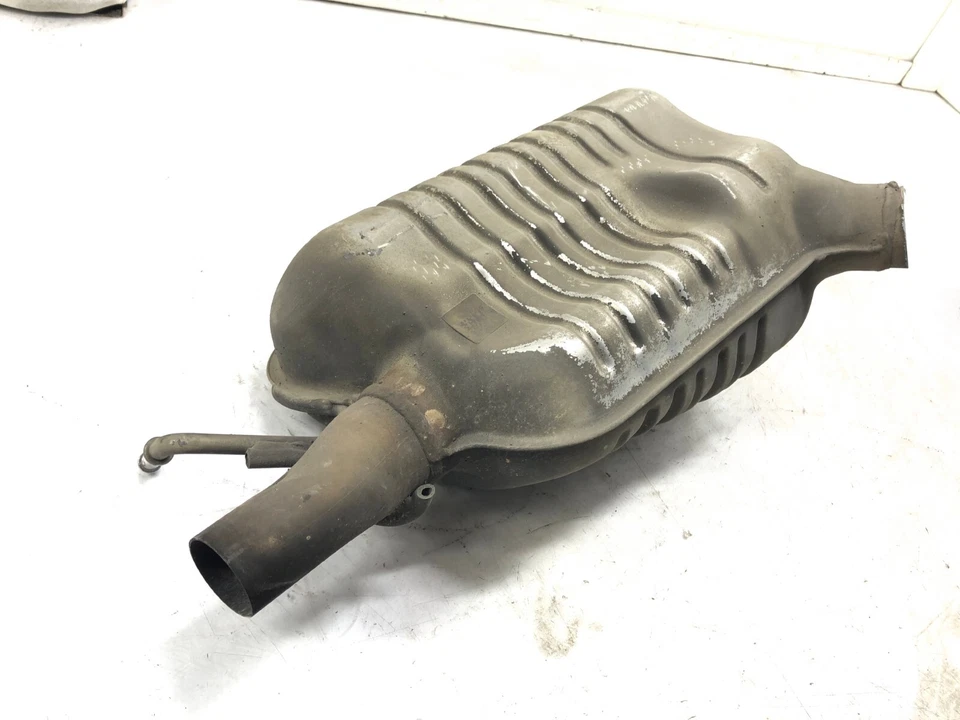 Mercedes-Benz CLS550 2012-2018 4,6 L silenciador escape trasero izquierdo fabricante de equipos originales. Foto 3 de 4