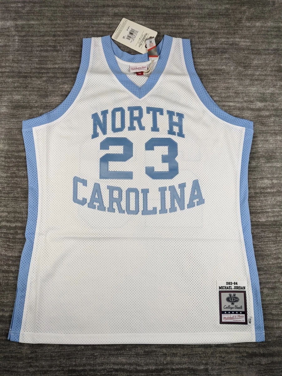 Michael jordan clearance jersey unc