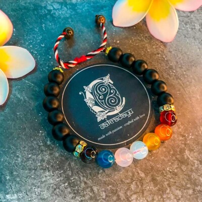 Tridatu 7 Chakra Kristall Armband mit Onyx Stein - Chakra Energie Armband