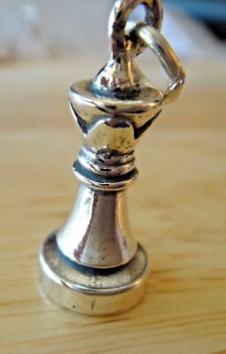 Sterling Silber 3D 24x10mm Schwer 5 Gramm Königin Schach Spiel Figur Charm