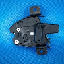 Hintere untere Heckklappenverriegelung links BMW X5 G05 51247461674 7461674