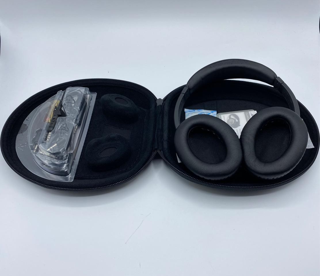 限定値下げ　BOSE QC15 LIMITED EDITION Bose Quiet Comfort Limited Edition Blue QC15 - Noise