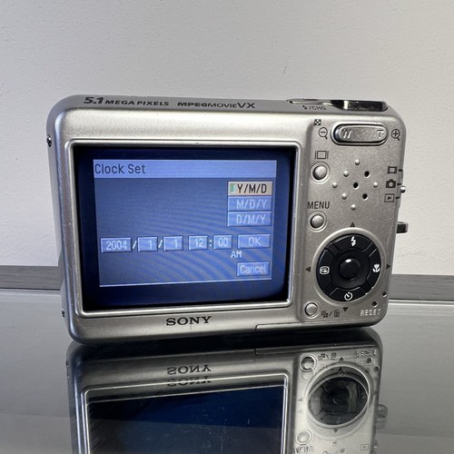Sony Cyber-shot DSC-T3 5.1MP Digital Camera Silver TESTED - Picture 7 of 12