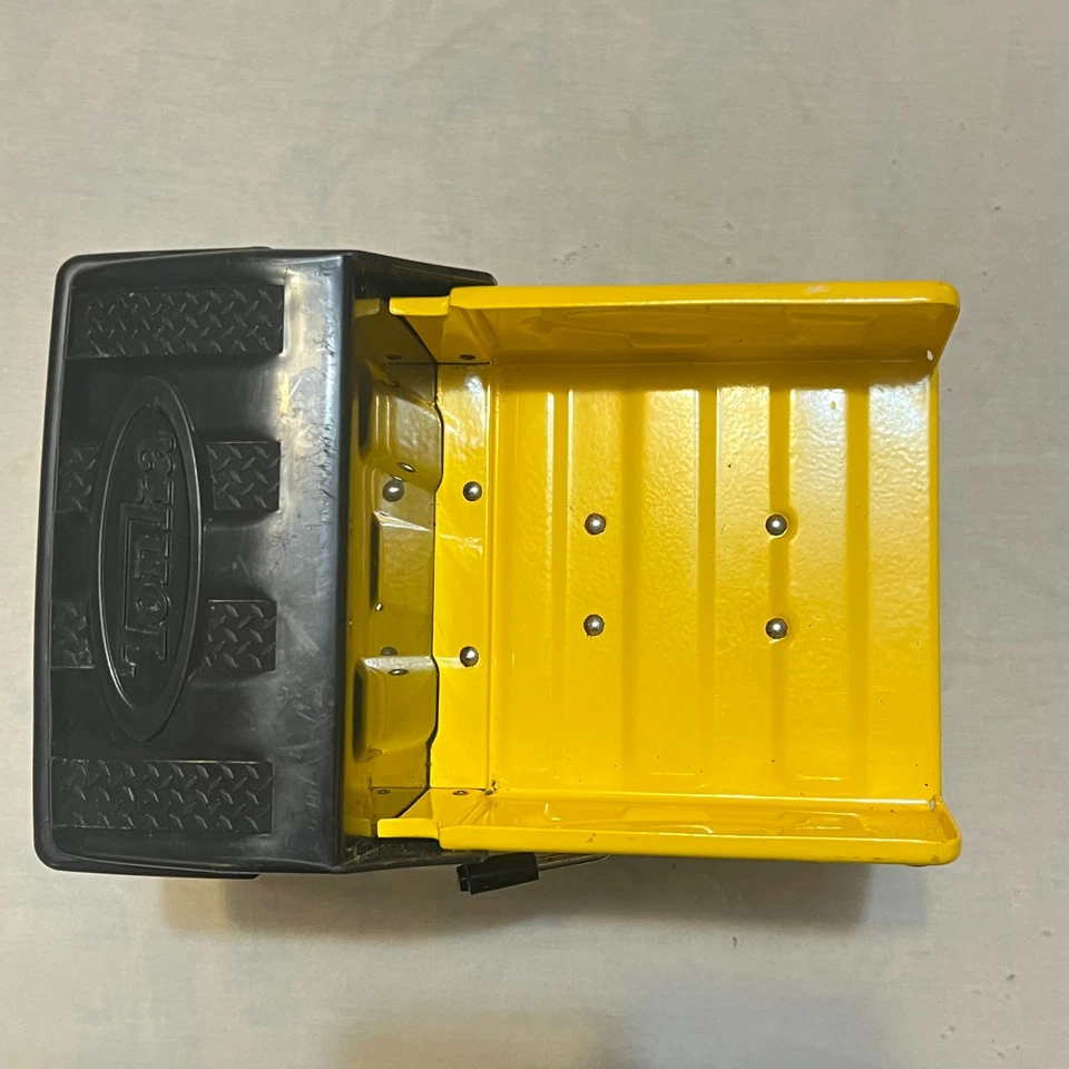 Camión de volteo Tonka más resistente poderoso amarillo negro acero plástico elevación excavación Foto 4 de 4