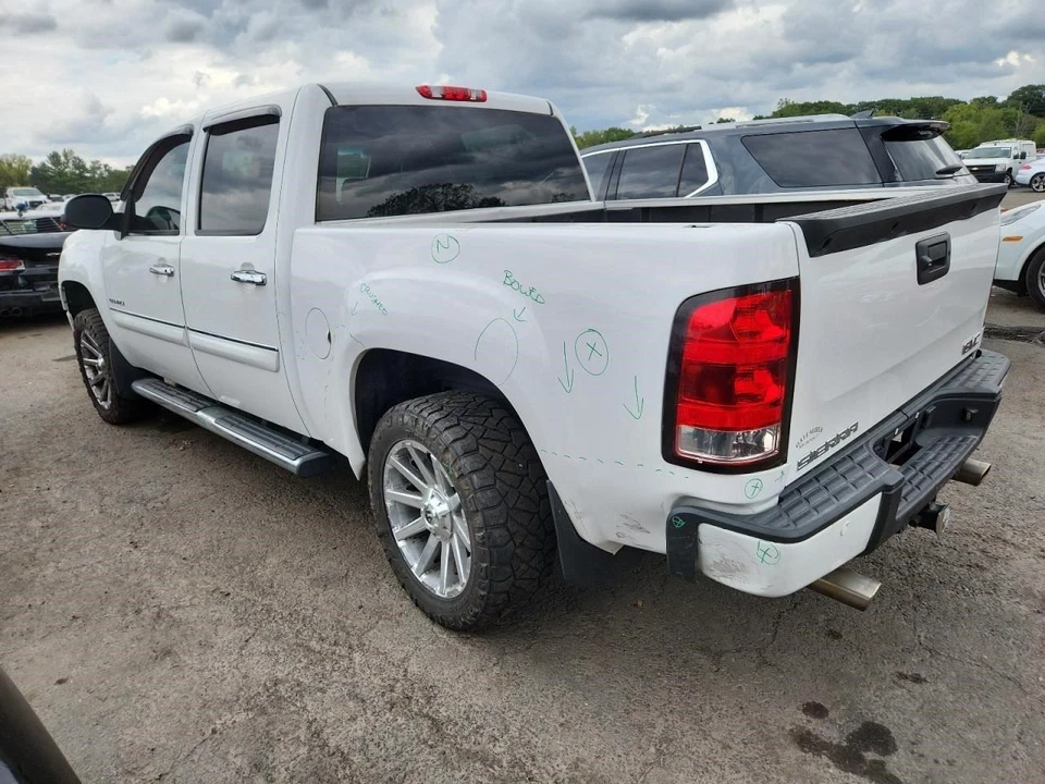 (LOCAL PICKUP ONLY) Trunk/Hatch/Tailgate With Locking Tailgate Fits 09-14 SIERRA - Image 2 of 4