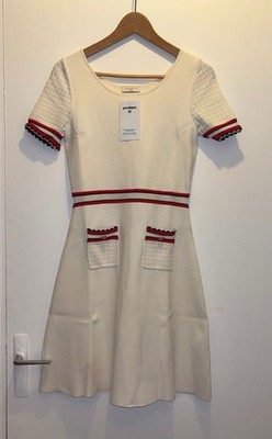 Wunderschönes Sandro Kleid, sehr elegant und feminin. Mittellanger Schnitt.