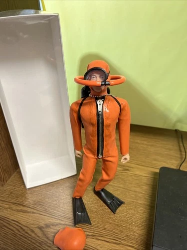 GI JOE Scuba Diver In Display Case