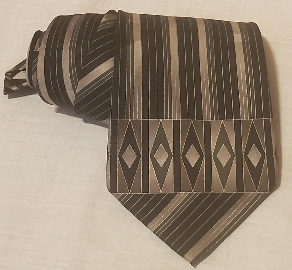 Pierre Cardin Mens Necktie Black/Silver Striped 100%Silk L 59" W 4.5" Pre-owned - Image 2 of 4