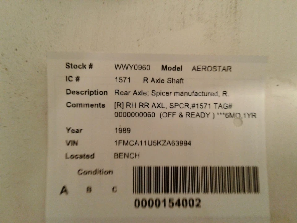 Eixo de transmissão traseiro direito usado serve: 1989 Ford Aerostar eixo traseiro Spicer manuf - Imagem 3 de 4