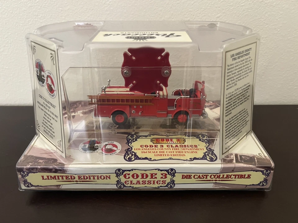 Code 3 Collectibles 12950 Los Angeles County Fire Crown Pumper MIB W/Sleeve - Image 4 of 4
