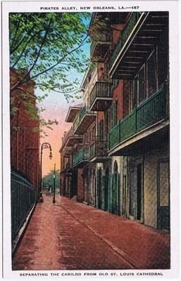 Postcard Pirate's Alley New Orleans Louisiana Cabildo To Old St Louis Cathedral